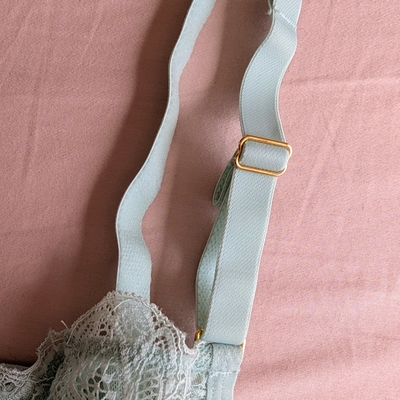 NWOT Lively Unlined Lace Bra + Bikini Panty Set - Picture 4 of 13